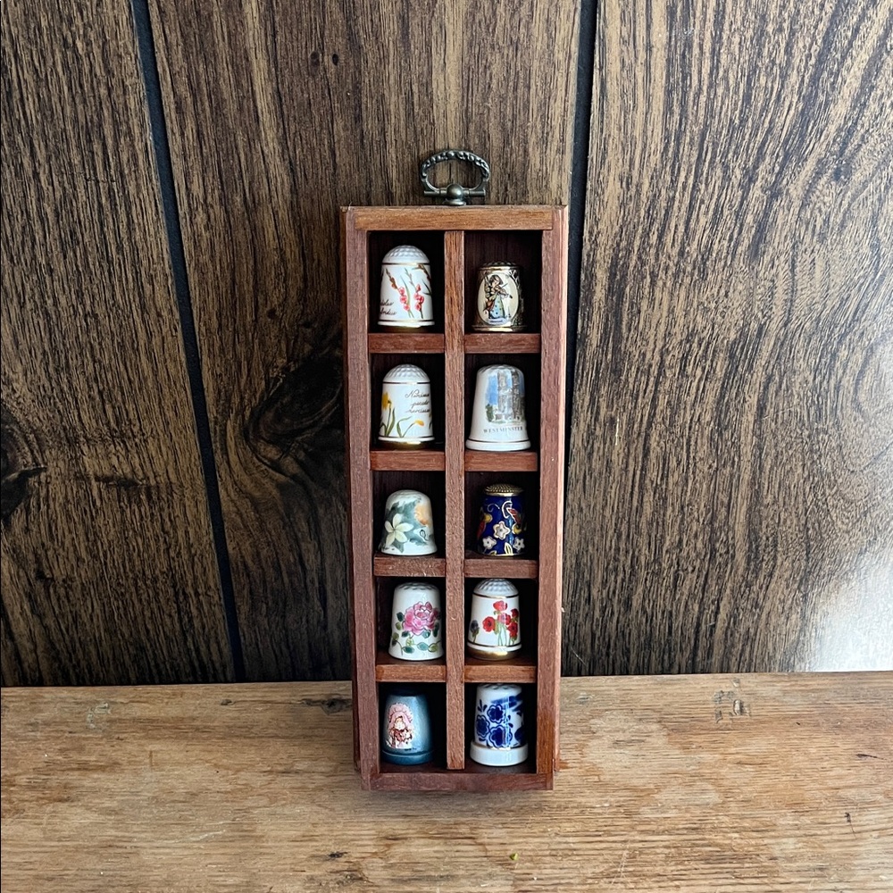 Vintage Thimble Collection Lot With Wooden Display Case Mixed Decorative Set - Picture 6 of 6